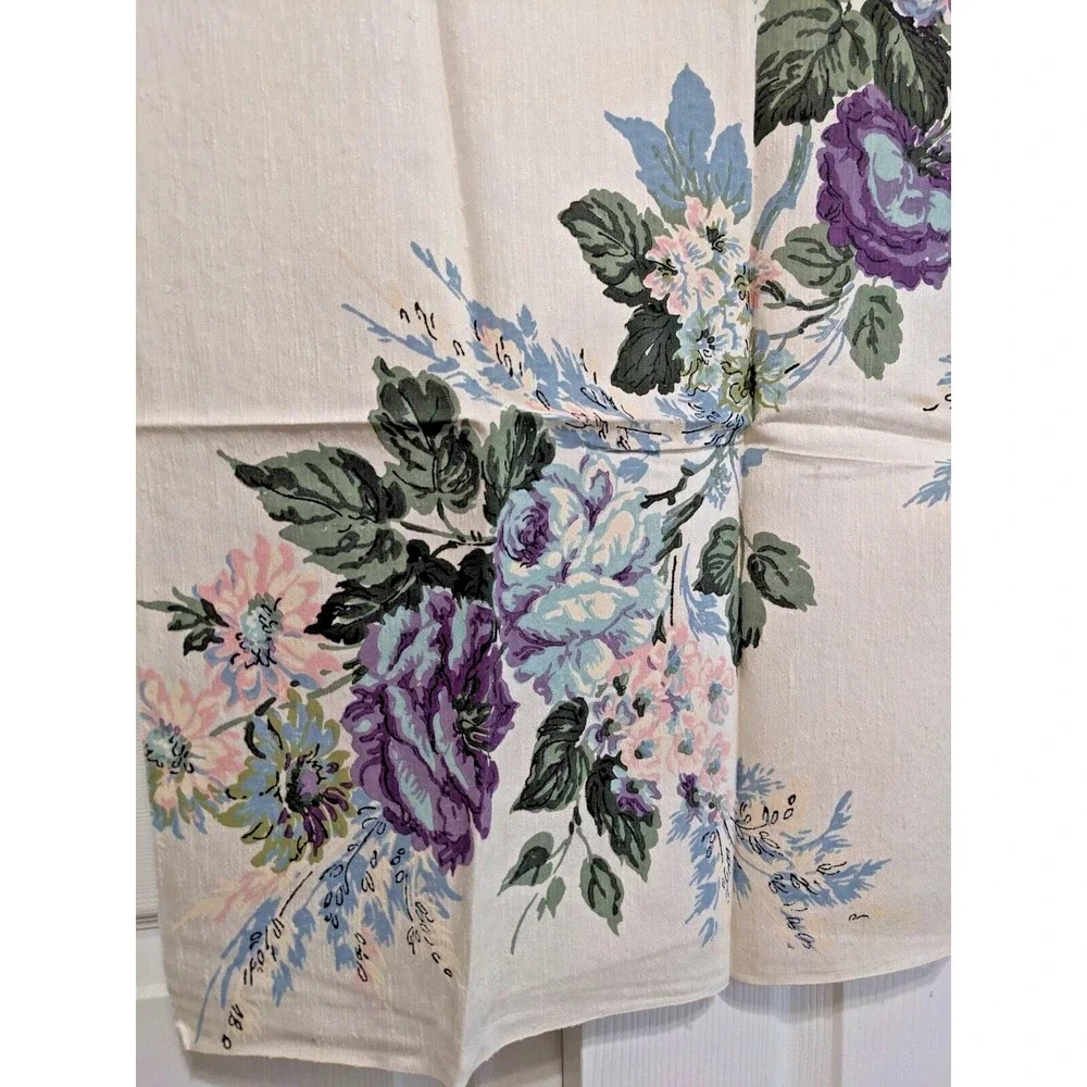 Vintage Mid-Century Home Décor Romantic Floral Fabric‎ Purple Blue Pink 24